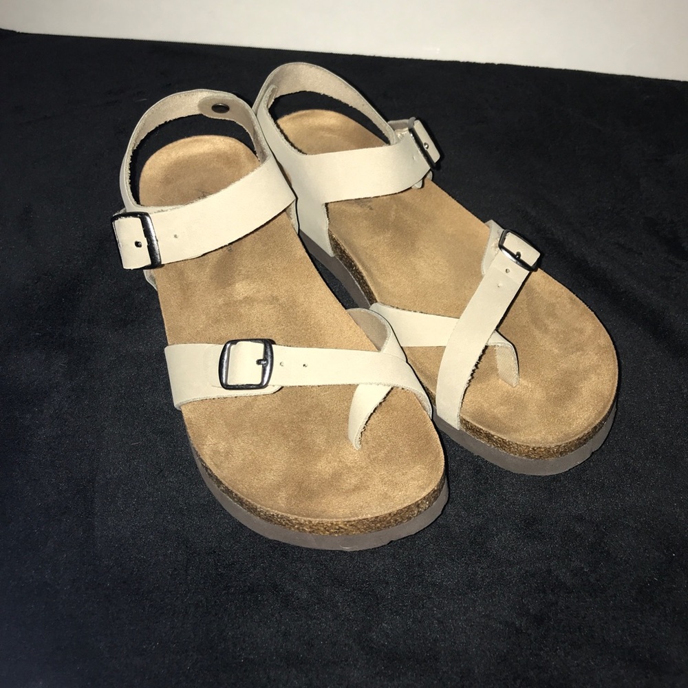 American eagle sandals 2 buckle toe